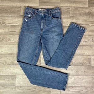 Abercrombie & Fitch Ripped The 90's Slim Straight Ultra High Rise Jeans sz 28/6